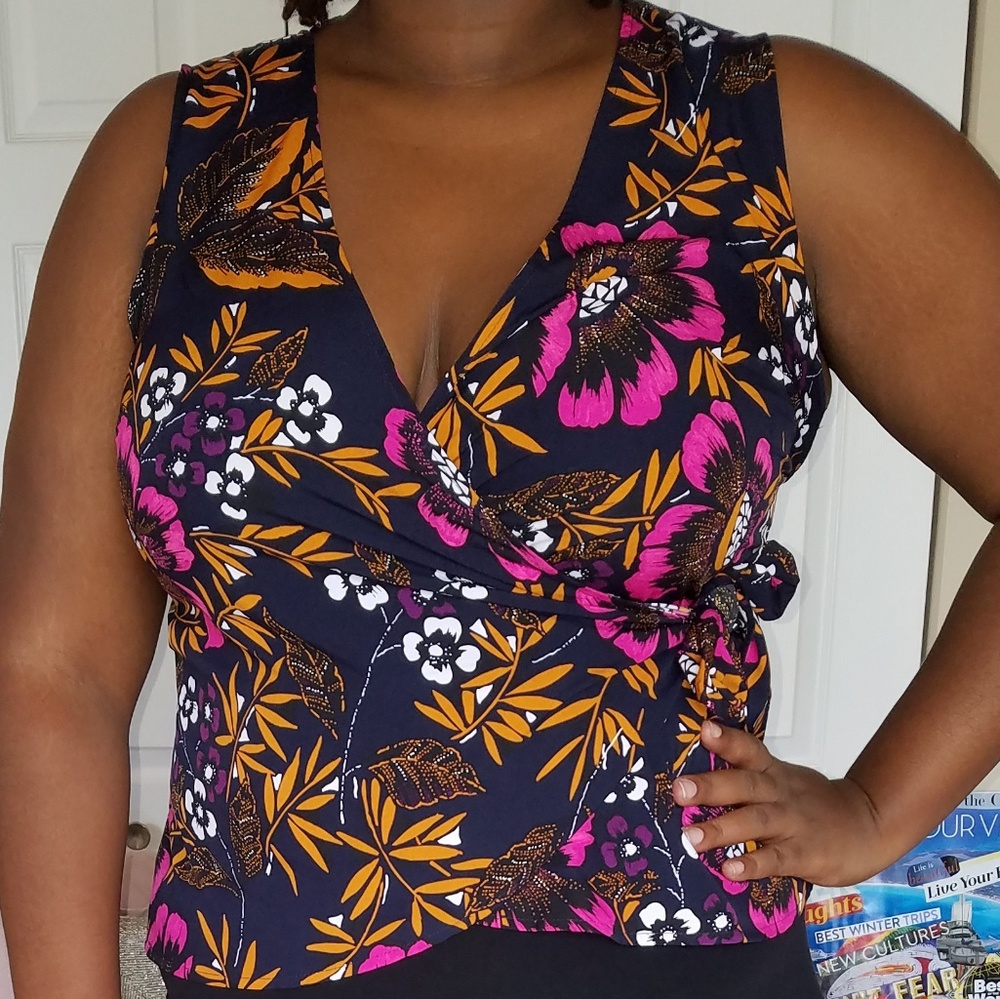 NWT PLUS SIZE A NEW DAY NAVY FLORAL WRAP SHIRT - Picture 2 of 3